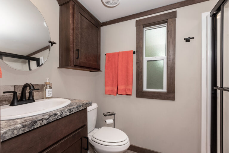 74PKM-101_Bankhead_GuestBath_Sept-2023_01_web