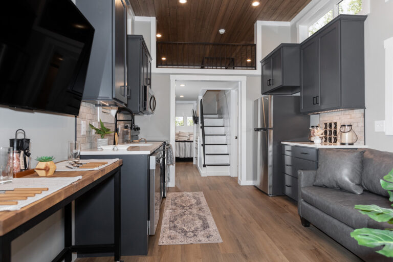 3-46LS-222_Tannehill_LivingKitchen_Nov-2023_03_Web