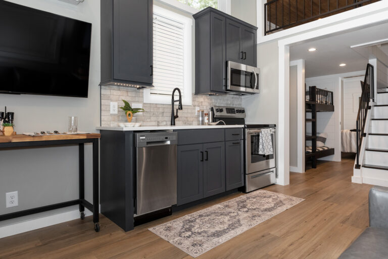 8-46LS-222_Tannehill_Kitchen_Nov-2023_05_Web