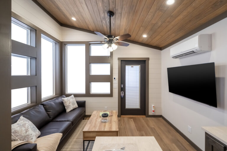 Clayton_Park_Models_49LS120 – Skyway_Jan_2026_Liv_3139-1