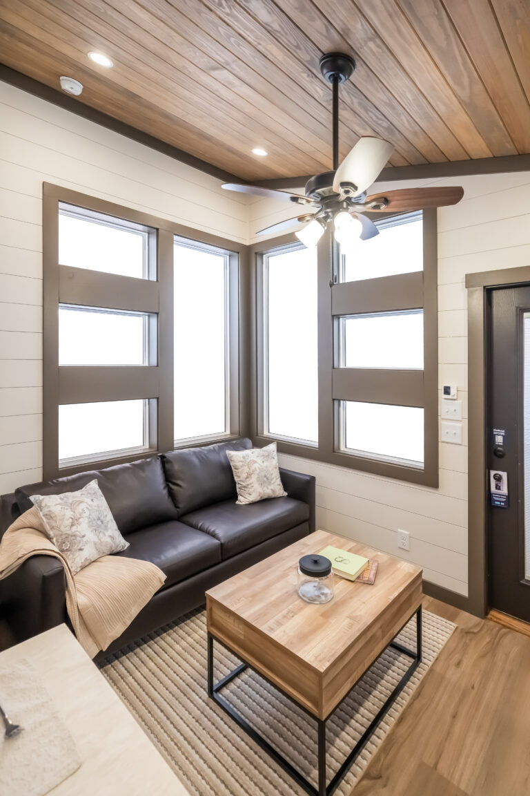 Clayton_Park_Models_49LS120 – Skyway_Jan_2026_Liv_3326-1