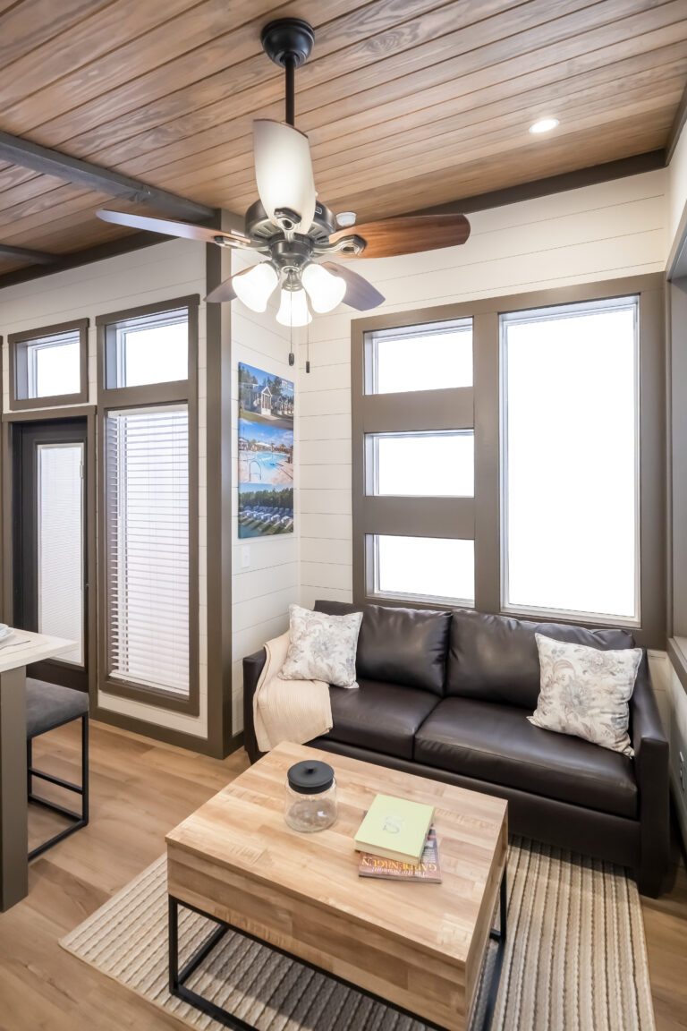 Clayton_Park_Models_49LS120 – Skyway_Jan_2026_Liv_3336-1