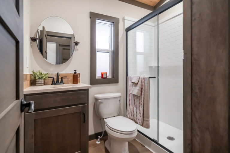 Clayton_Park_Models_49LS120 – Skyway_Jan_2026_PBath_3306-1